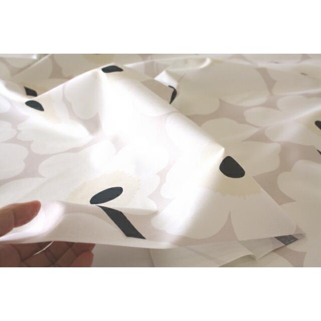 marimekko（マリメッコ） 生地 ピエニ ウニッコ ベージュ地 ホワイト
