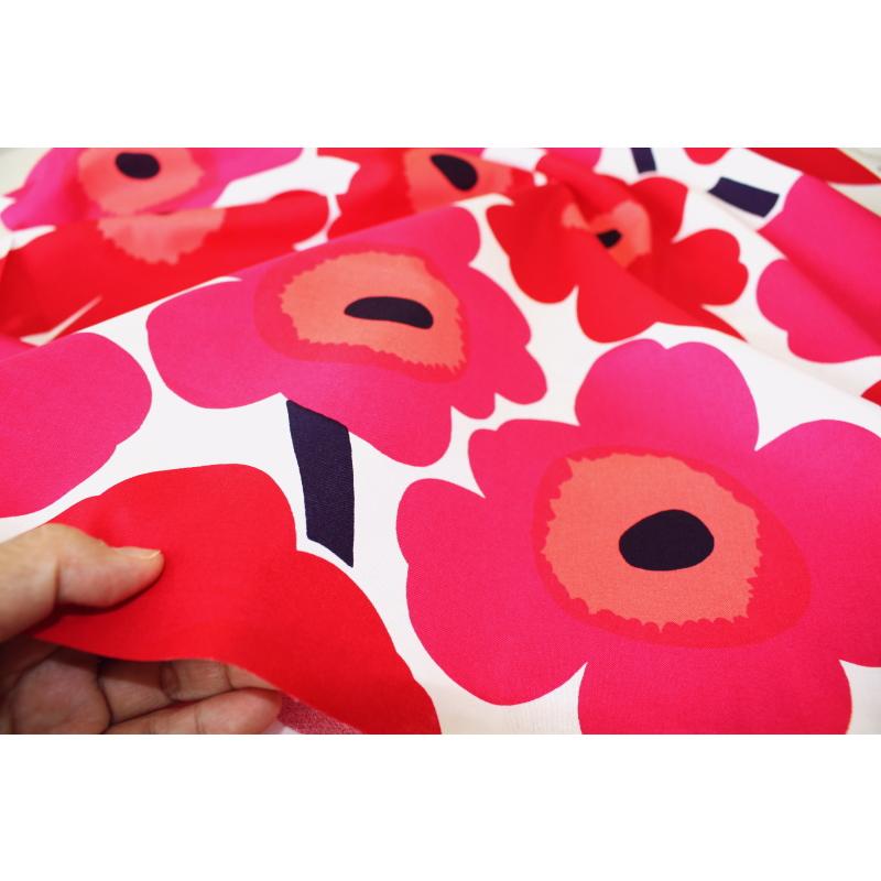 marimekko マリメッコ 生地 ピエニウニッコ 赤 青 10cm単位 marimekko マリメッコ 生地 ピエニウニッコ 赤 青 10cm単位