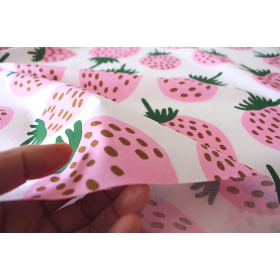 希少　marimekko ピンク花柄ラグ 希少 marimekko ピンク花柄ラグ 希少 marimekko ピンク花柄ラグ