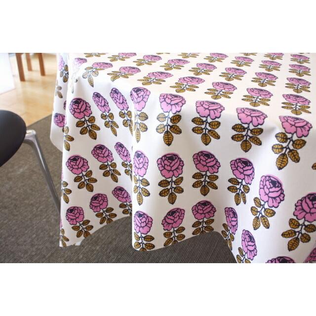 Marimekko マリメッコ テーブルクロス Vihkiruusu ヴィヒキルース No 135 スプリングカラー 10cm単位の販売 撥水加工 はっすい Mt 064 インテリアセンター山田 通販 Yahoo ショッピング