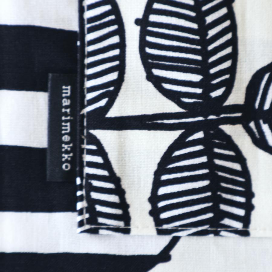 marimekko（マリメッコ） エプロン プータルフリンパルハート ブラック