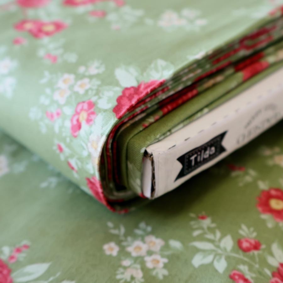 ティルダ 生地 Carol キャロル モス グリーン 110cm巾 10cm単位 布 Tilda 手作り かわいい バラ クリスマス 2025 切り売り 小さい柄 北欧 |  | 08