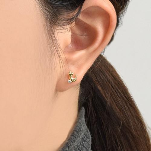 18金 ピアス K18 キュービックジルコニア ゴールド 18k ねこ 猫 ( 誕生