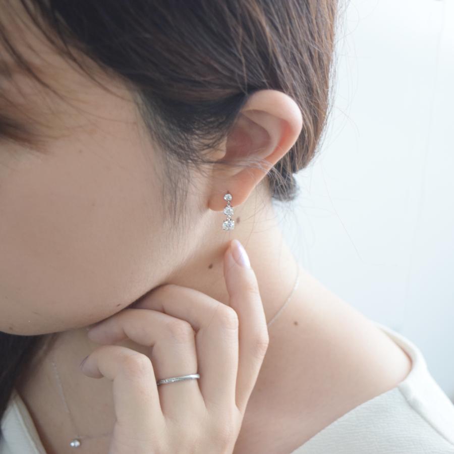 ピアス スーパーキュービックジルコニア K14 ホワイトゴールド 14k ゴールド スタッドピアス 揺れる ゆれる 14金  両耳用 レディース 女性用の画像