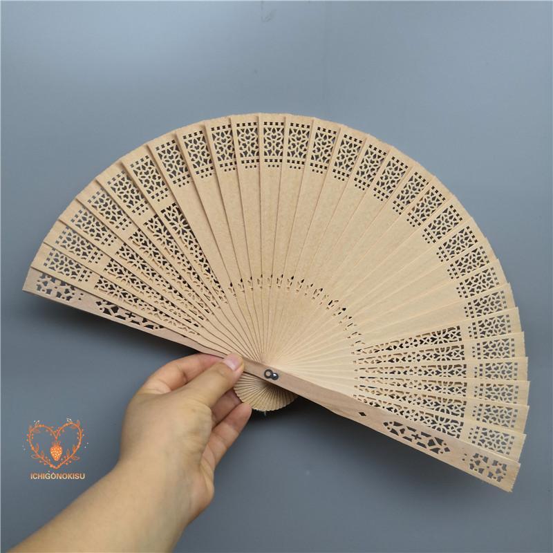 扇子 木製 携帯扇子 伝統工芸 白檀うちわ 透かし彫り 結婚式