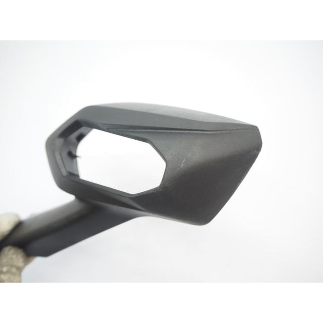 Mf13フォルツァ純正ウインカーミラー カバー ケース左割れ削れ無forza 壱濱部品ショッピング店 通販 Yahoo ショッピング