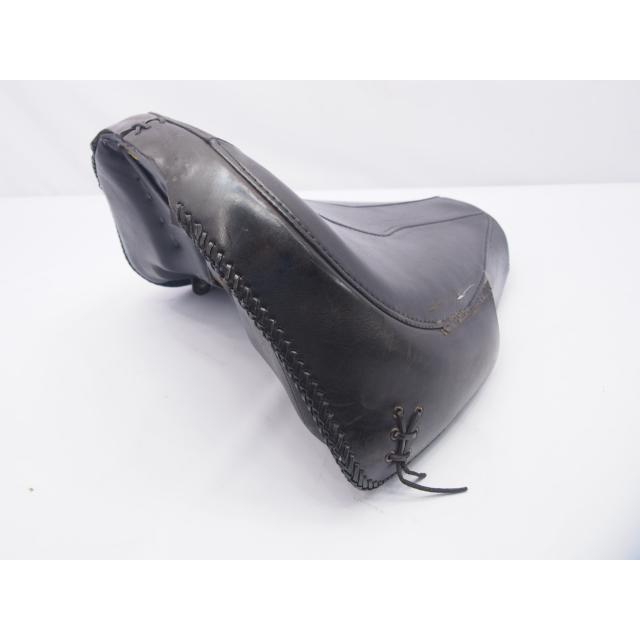 美品　ハーレー　ファットボーイ純正シート ベースに割れ無し!ハーレーFLSTFファットボーイ純正シート