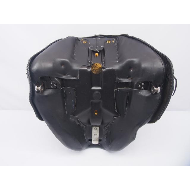 美品　ハーレー　ファットボーイ純正シート ベースに割れ無し!ハーレーFLSTFファットボーイ純正シート