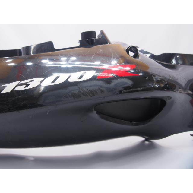 割れ無し!!GSX1300R隼.GW71A.99-07年.純正シートカウル.テール 割れ無し!!GSX1300R隼.GW71A.99-07年.純正シートカウル.テール