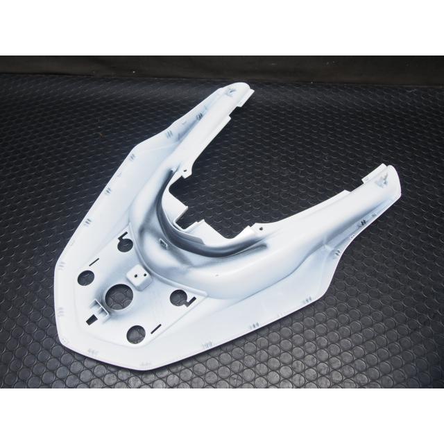ベースにどうぞ ZZR1200 ZX1200C 02-05年 純正アンダーカウル右 ベースにどうぞ ZZR1200 ZX1200C 02-05年 純正アンダーカウル右
