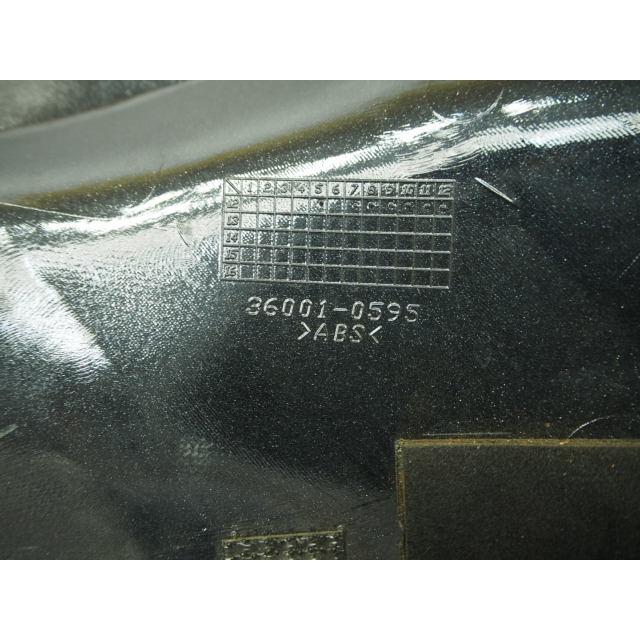 まだまだ使える!ZX-6R.ZX636E.13-18年.純正タンクサイドカバー右 まだまだ使える!ZX-6R.ZX636E.13-18年.純正タンクサイドカバー右