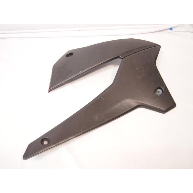 DトラッカーX純正シュラウド右 割れなし仕上げ用に。KLX250 : 壱濱部品