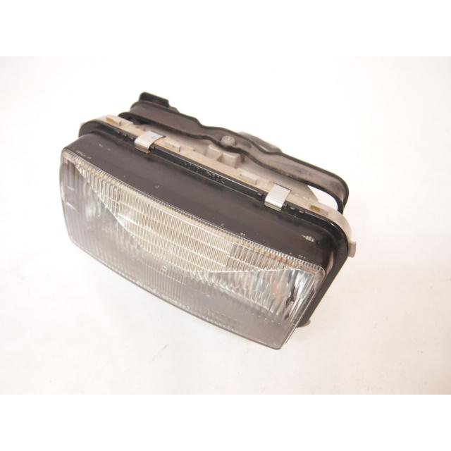 CB400SF純正ヘッドライト 傷ありますが、割れなし。NC31後期バージョン