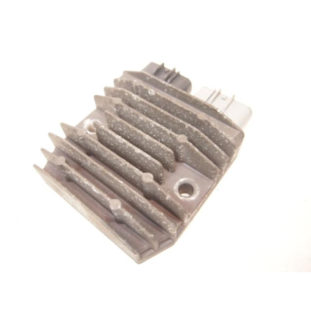 SG20J純正レギュレーター 未チェック確認 MOS−FET流用に 電装品