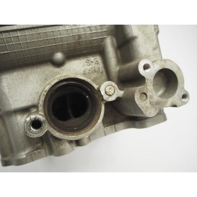 SV400純正エンジンのシリンダーヘッド 前フロント ベースに カム SV400純正エンジンのシリンダーヘッド 前フロント ベースに カム
