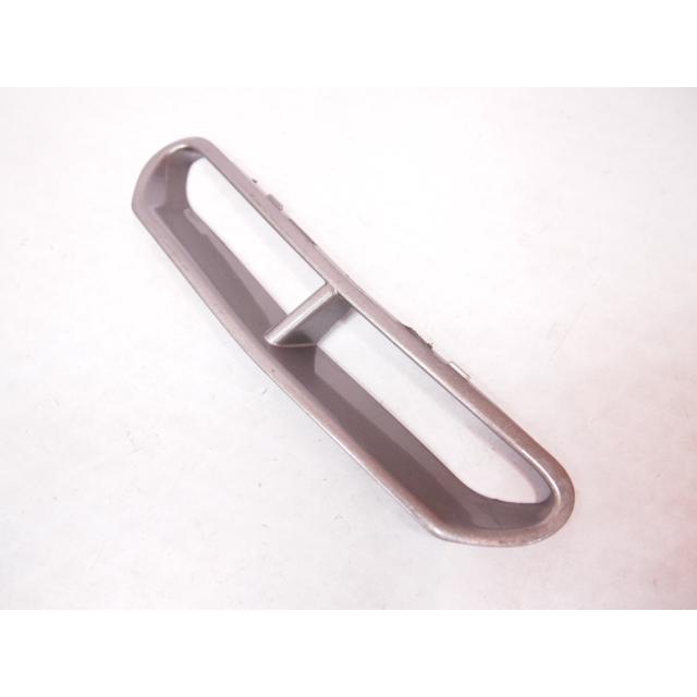 スクリーン用ダクト 割れ無し確認 流用に。ハーレーFLHかな : 壱濱部品