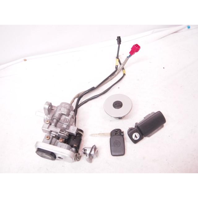 マグザム250純正キーセット 実働外し交換に キー動作OK SG17J タンク