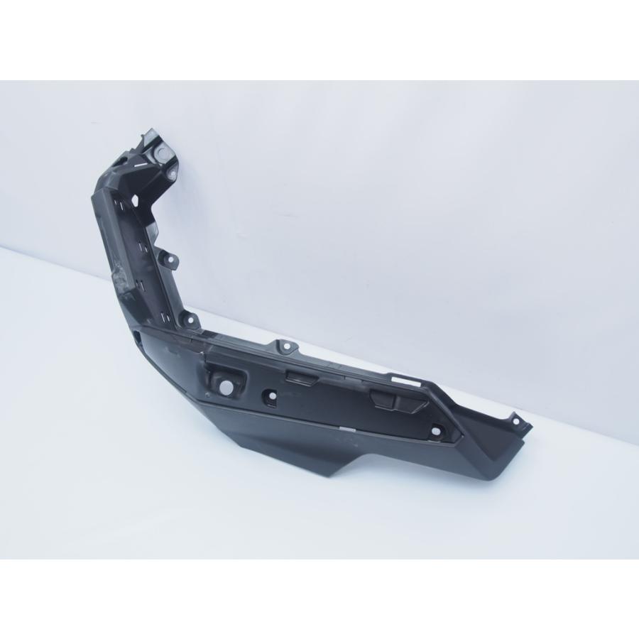 欠損無し! X-ADV RC95 純正ステッププレート左 アンダーカバー 欠損無し! X-ADV RC95 純正ステッププレート左 アンダーカバー