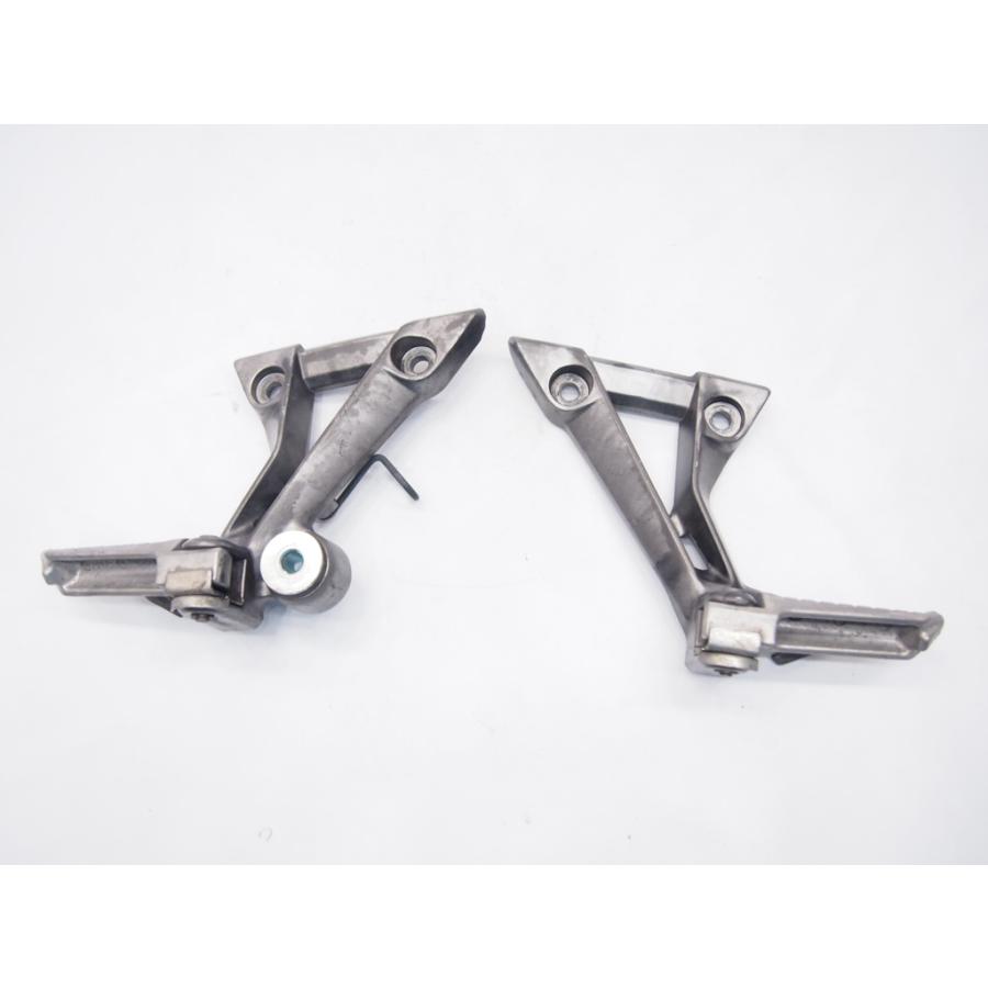 Z250 13~ 純正　ステップ Z250純正タンデムステップ.左右ER250C割れなし13-17年お探しの方に