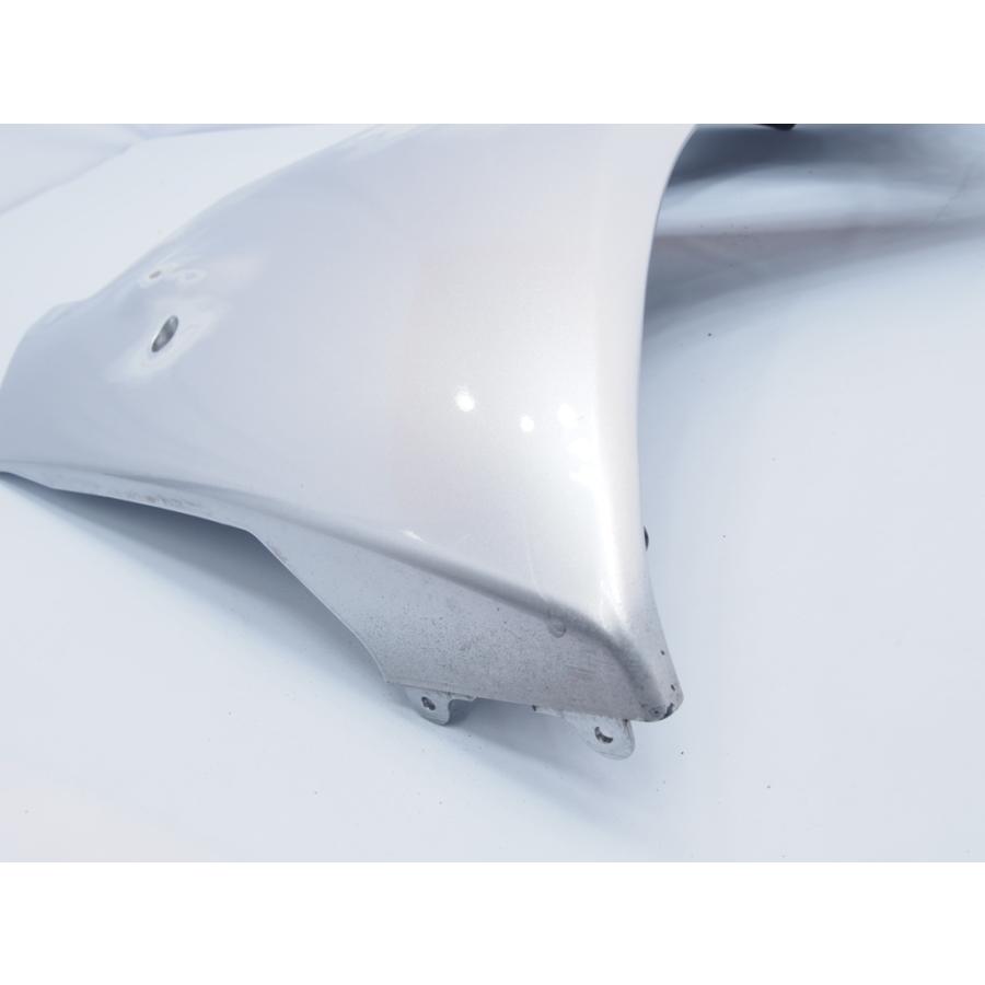 まだまだ使えます VFR800 RC46 後期型 02-09年 純正アンダーカウル右