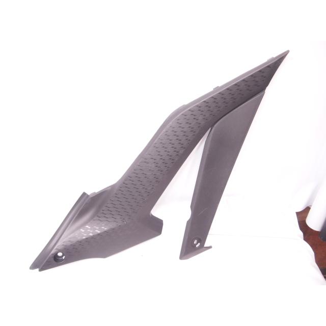 YZF-R25純正サイドカウル右 割れなし交換に 19年〜 BS7刻印 : 壱濱部品