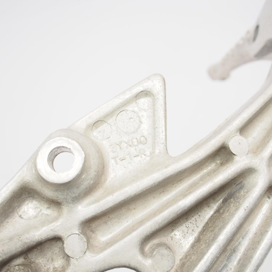 割れ無! ジール 3YX 純正ステップ右 ホルダー ステッププレート