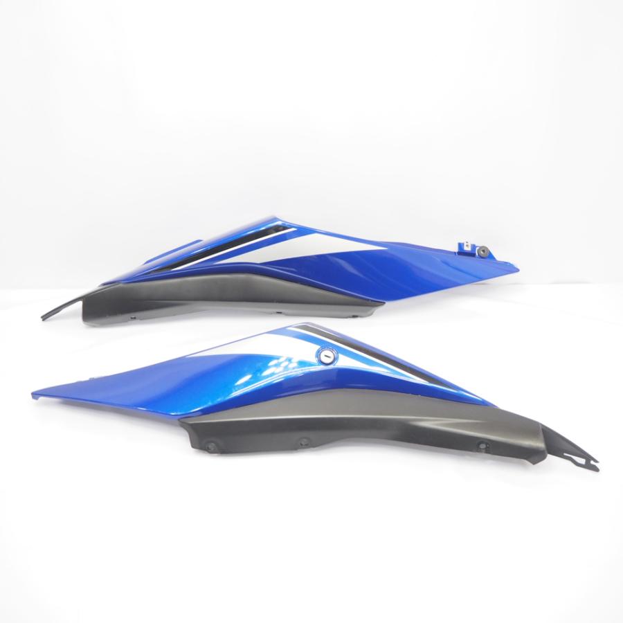 割れ無! YZF-R25 1WD RG10J 純正シートカウル左右 テールカウル 割れ無! YZF-R25 1WD RG10J 純正シートカウル左右 テールカウル