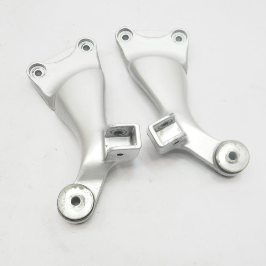 GSX1300R隼用ステップホルダー GSX1300Rハヤブサ 純正タンデムステップ ホルダー 99-07年 リア