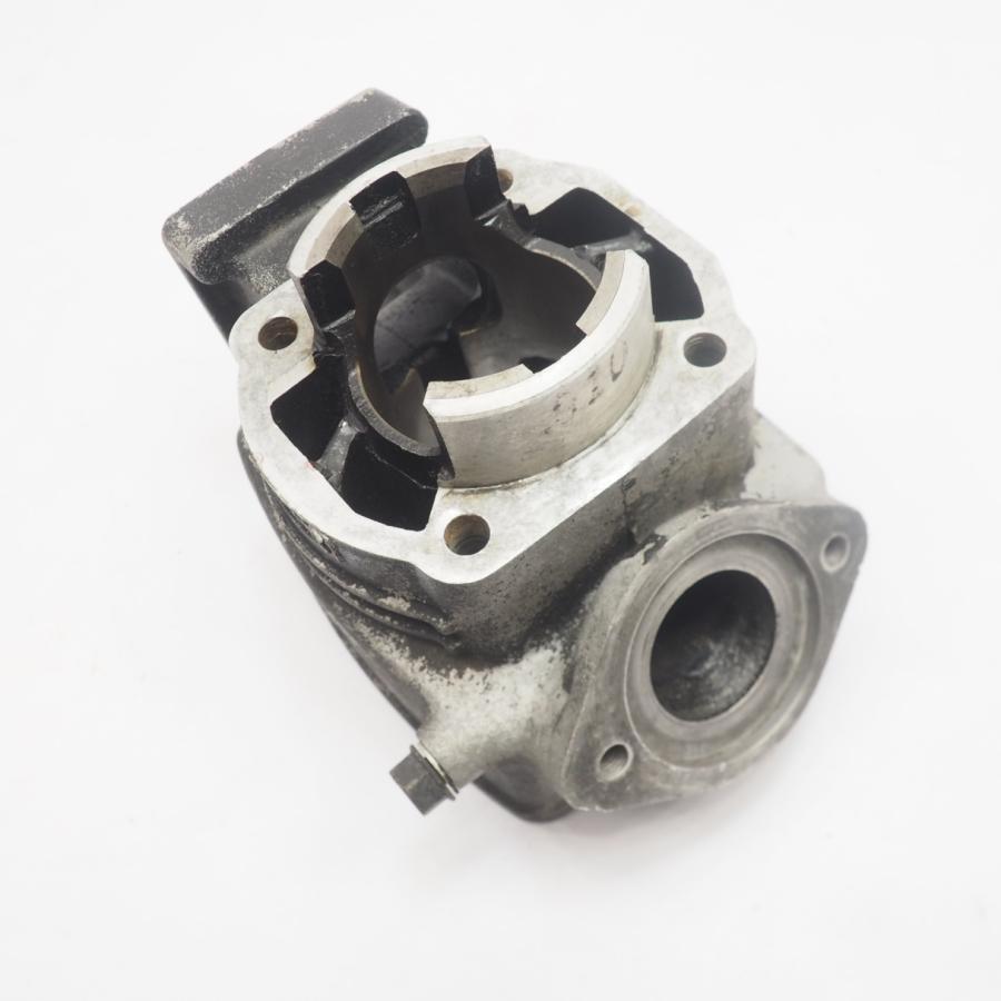 RZ250 純正シリンダー 4L1 4L3 4L0 1番 左側 絶版2スト engine RZ250 純正シリンダー 4L1 4L3 4L0 1番 左側 絶版2スト engine