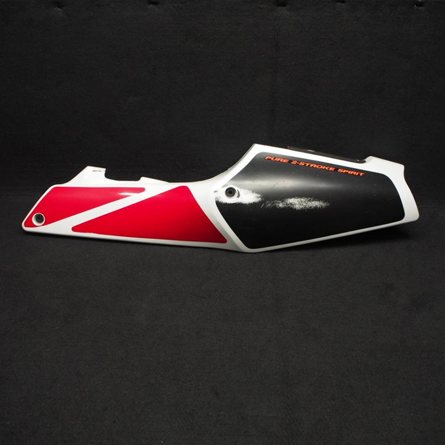 ベースにおすすめ TZR250R 3XV 純正シートカウル左 テールカウル ベースにおすすめ TZR250R 3XV 純正シートカウル左 テールカウル