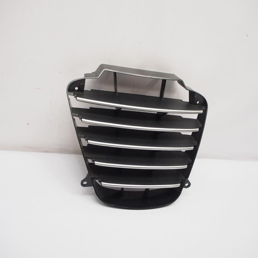 ☆PIAGGIO ピアッジオ　ピアジオ　MP3　ZAPM71　純正　フロントパネル　657360 中古品 割れ無! ピアジオ MP3 125 250 純正フロントグリル フロントカバー