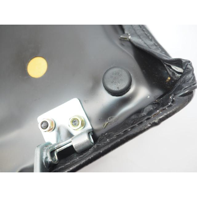 マニア必見!GT380.純正シート.未使用品.サンパチ.後期用.シート マニア必見!GT380.純正シート.未使用品.サンパチ.後期用.シート