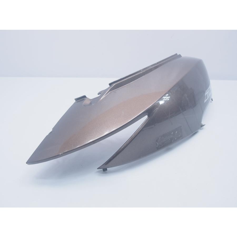 まだまだ使える! ディオ Cesta AF62 AF68 純正シートカウル右 テール