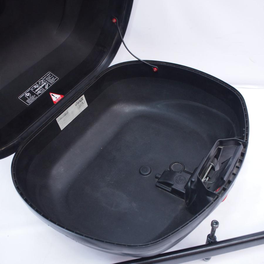 CB400SF.CB400SB.NC42.14-18年デイトナ製GIVIトップケース CB400SF.CB400SB.NC42.14-18年デイトナ製GIVIトップケース