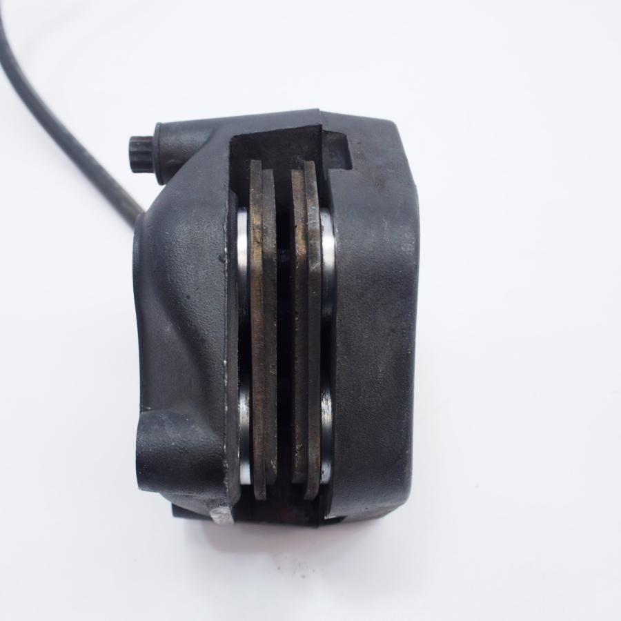 ハーレーFLSTF1450ファットボーイ純正フロントブレーキキャリパー前