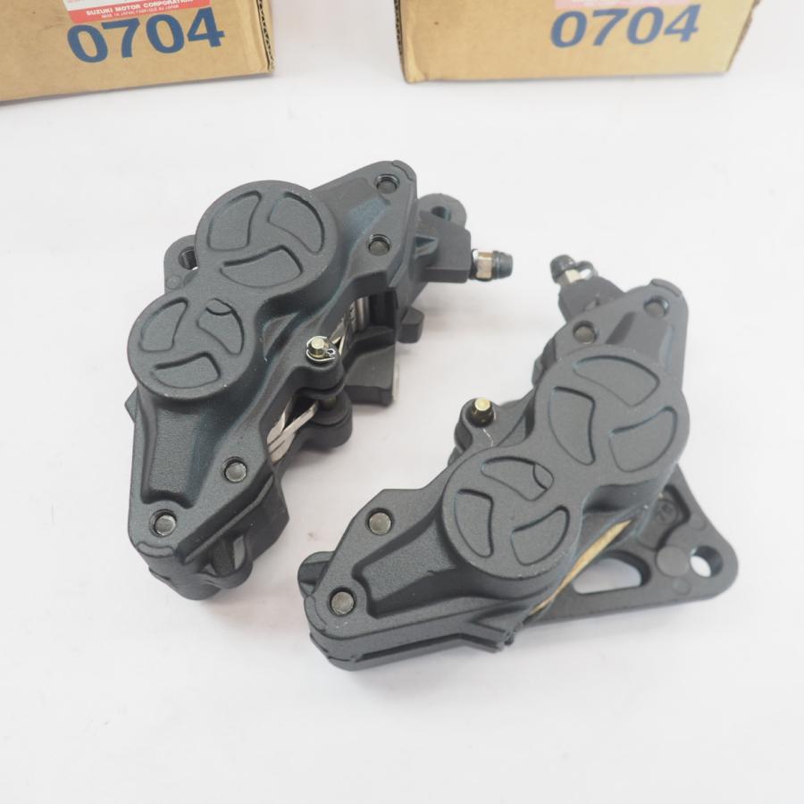 ほぼ未使用スズキ純正フロントキャリパー左右 ニッシン 90mm GSX ほぼ未使用スズキ純正フロントキャリパー左右 ニッシン 90mm GSX