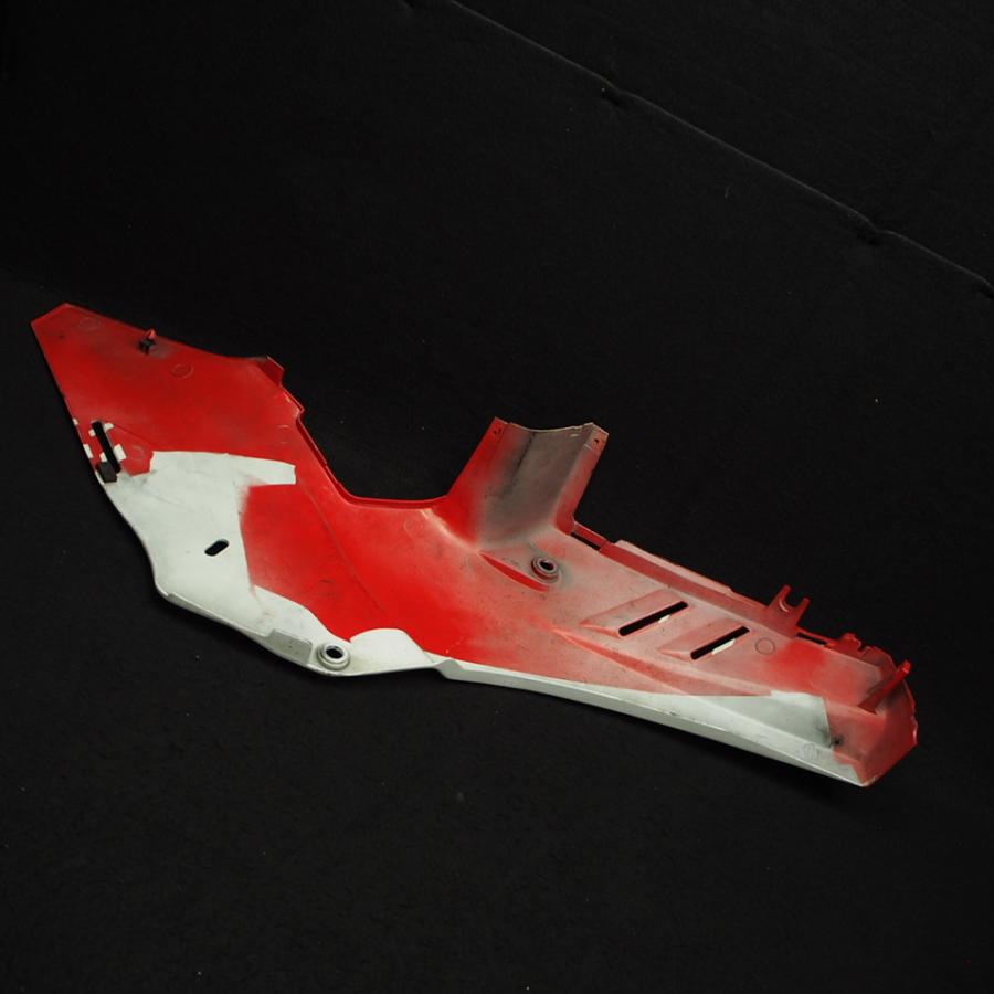 NSR250R MC16 86年 純正シートカウル右 サイドカウル ベースにおすすめ
