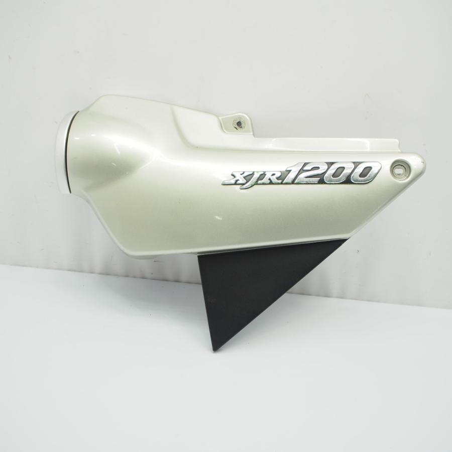 XJR1200 4KG 94-96年モデル 純正サイドカバー左 サイドカウル