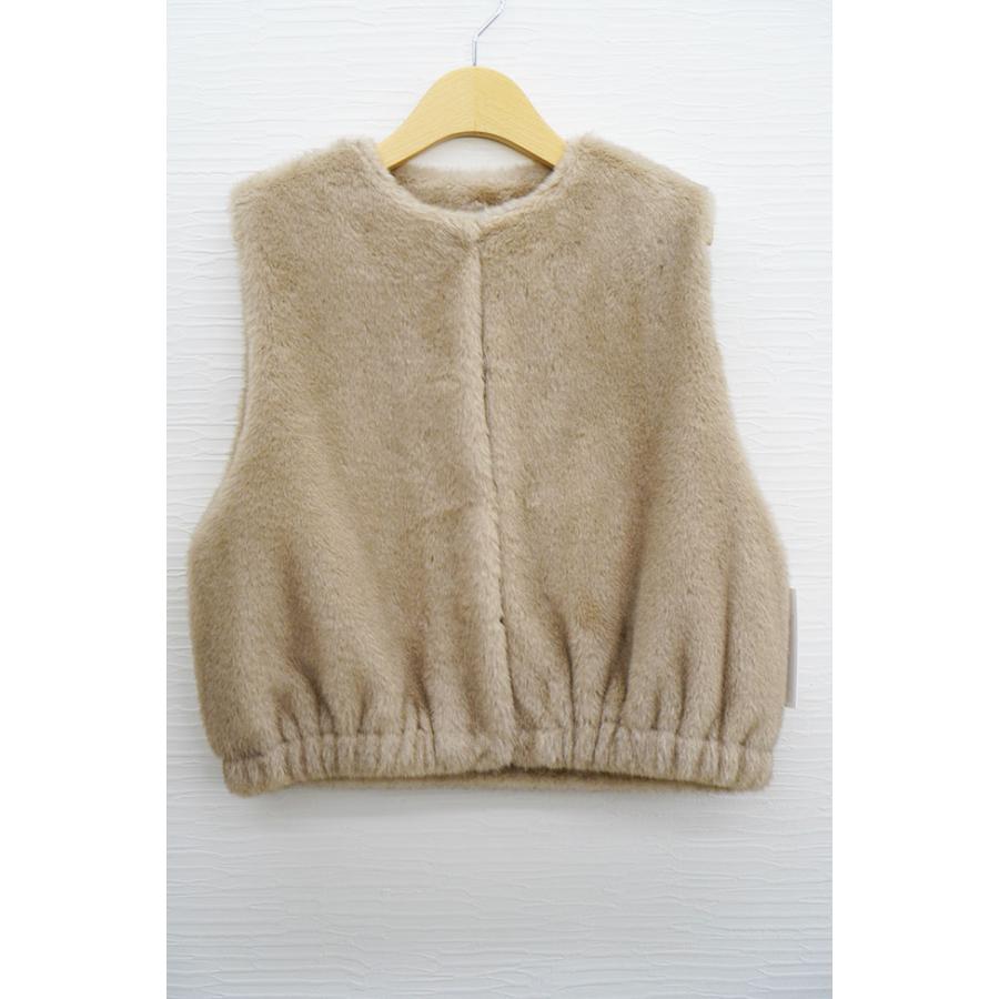 【新品未使用品】パシオーネ PASSIONE ボア ベスト 38 アイボリー PASSIONE（パシオーネ） ボアショートベスト レディースベスト 2025AW