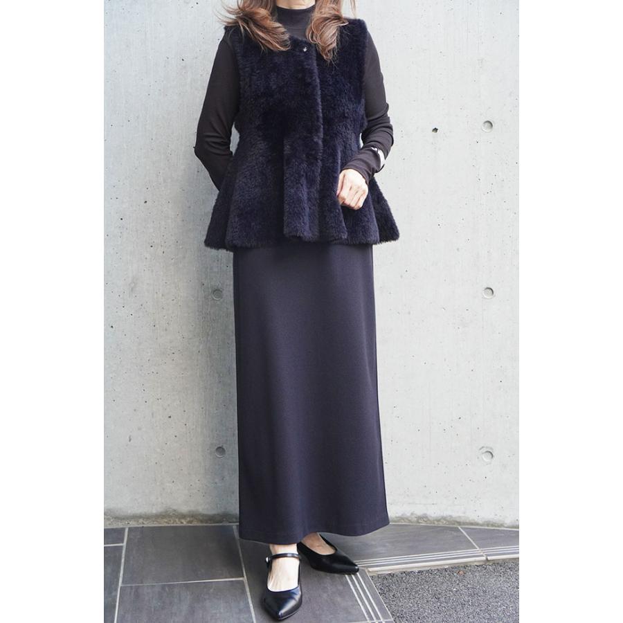 Dignite collier（ディニテコリエ） フェザーヤーン ペプラムジレ