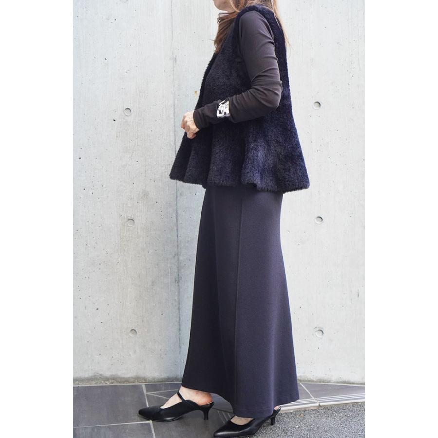 Dignite collier（ディニテコリエ） フェザーヤーン ペプラムジレ