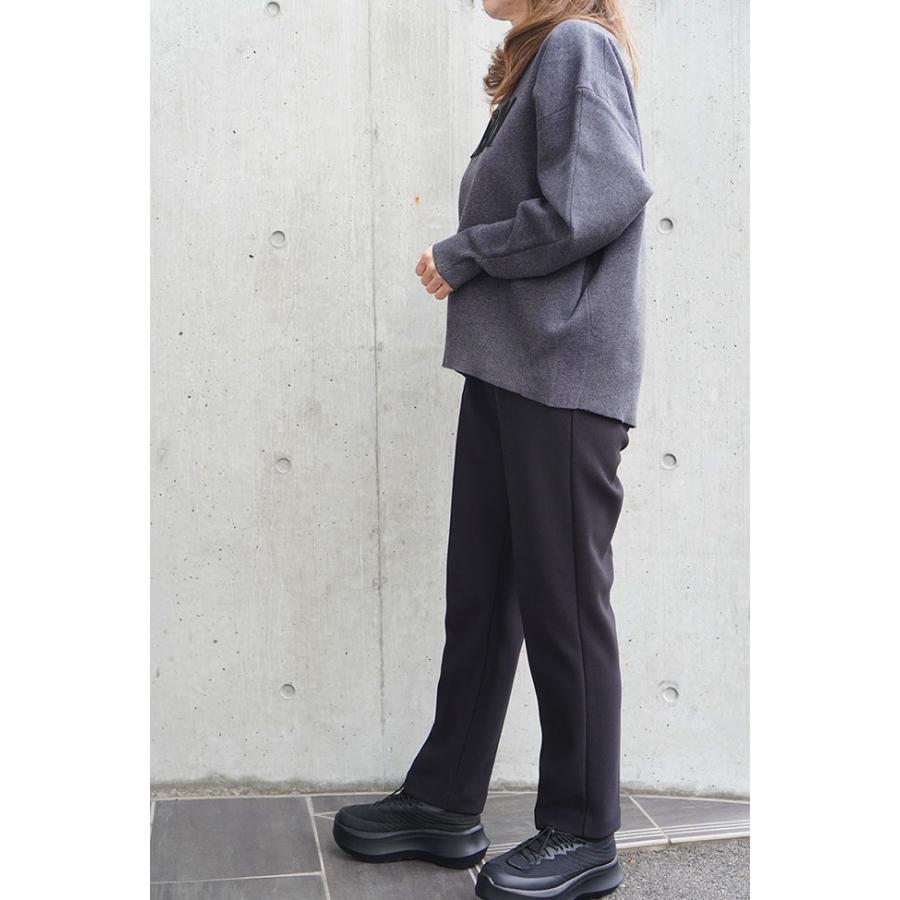 Dignite collier（ディニテコリエ） フェルトロゴニットプルオーバー