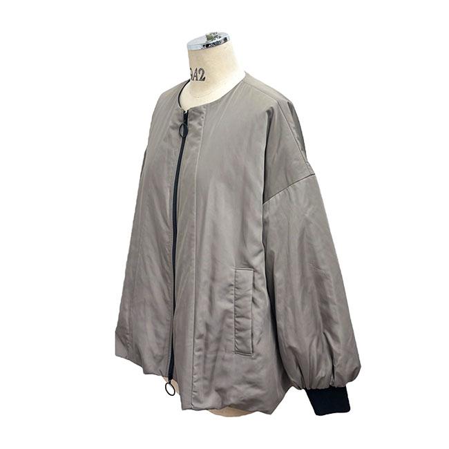 【新品タグ付き】ayane アヤン　中綿フレアコート　ブルゾン　ナイロン　38 ayane アヤン 中綿 フレア コート レディースコート 秋冬 896109