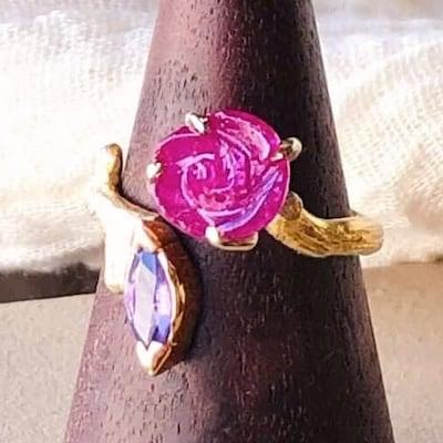 指輪 K18 ルビー 薔薇彫刻 リング 鑑別書付き パープルサファイア