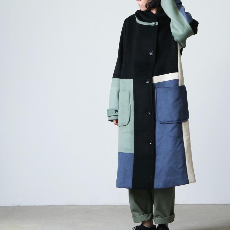 blanc basque (ブランバスク) 圧縮ウールカラーブロックコート : ICORA 