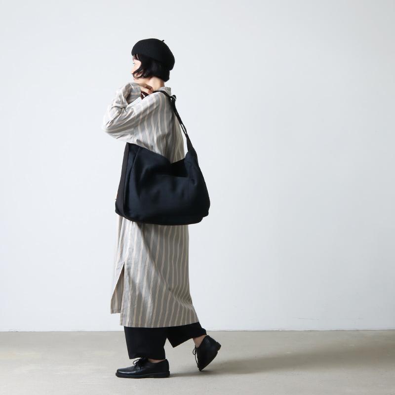 Hender Scheme (エンダースキーマ) square shoulder bag small 