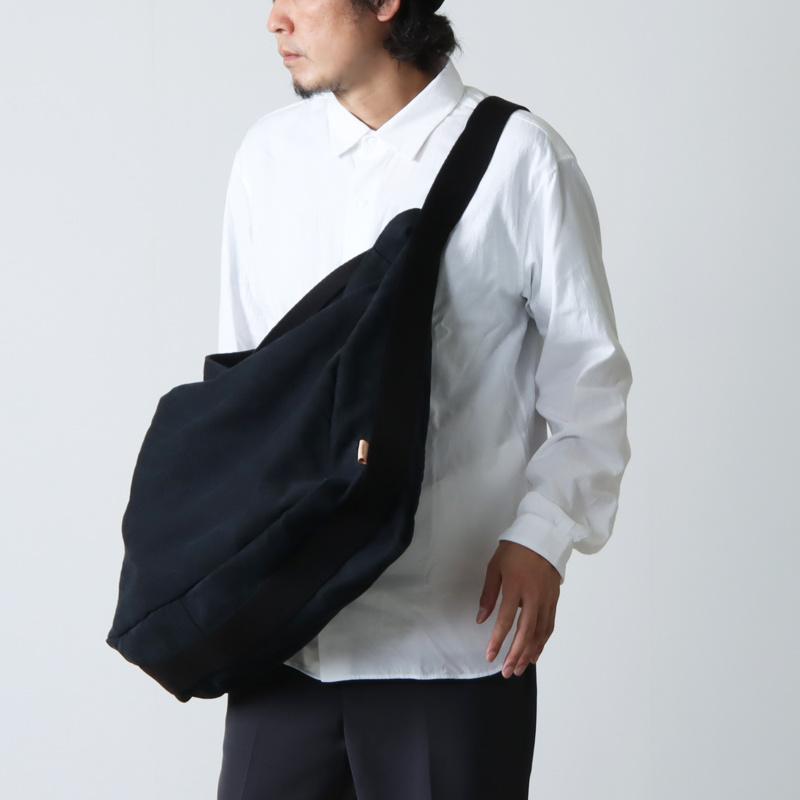 Hender Scheme (エンダースキーマ) square shoulder bag big Hender Scheme (エンダースキーマ) square shoulder bag big