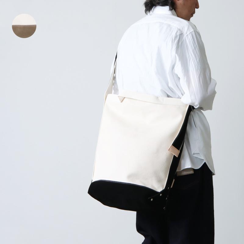 Hender Scheme (エンダースキーマ) campus suede shoulder big 