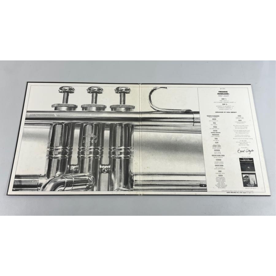 SR3322 VAN GELDER刻印/RVG手書きあり FREDDIE HUBBARD FIRST LIGHT 洗浄済 LP |  | 02