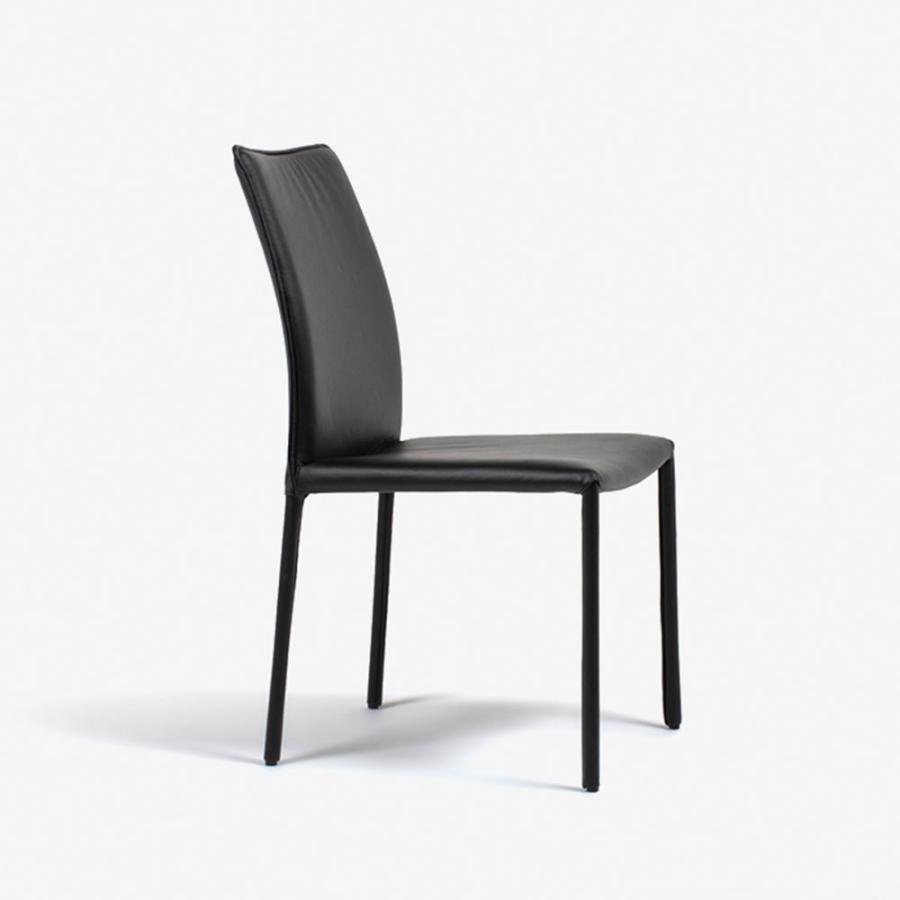 大塚家具　食卓椅子4脚　革　黒 ダイニングチェア「ルッソ」革ブラック色 | 【公式】大塚家具